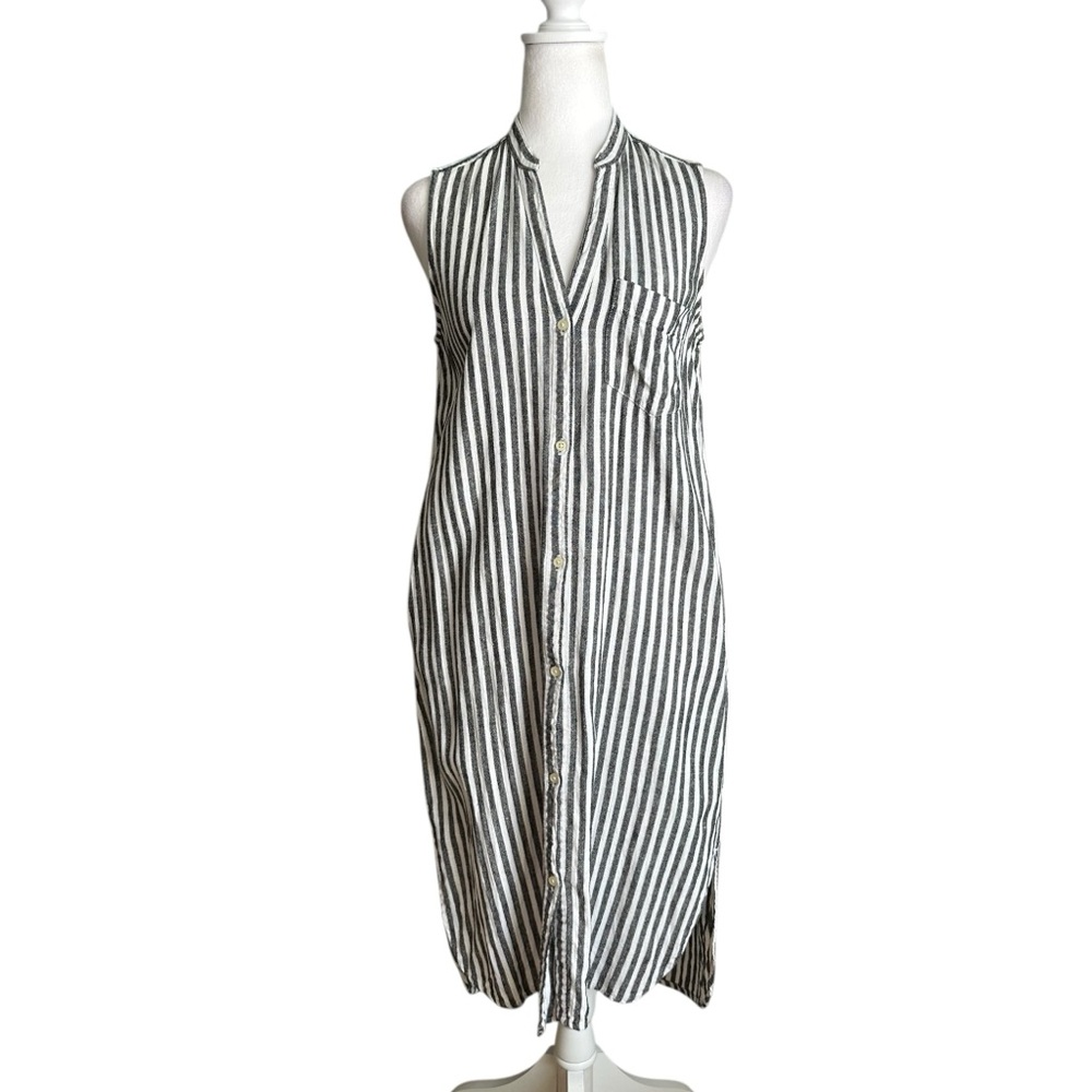 Gap Gray White Striped Button Down Midi Sleeveles… - image 1